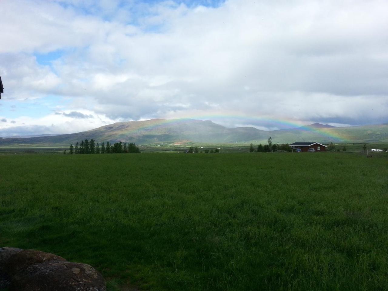 Skalinn Between Gullfoss And Geysir - Myrkholt Farm Haukadalur Bagian luar foto